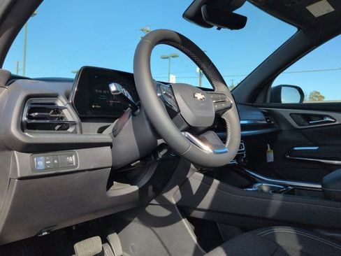 New 2026 Chevrolet Traverse LT w/ Driver Confidence Package FWD image 8
