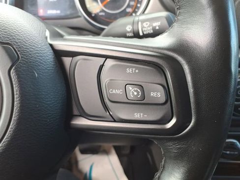 Certified 2022 Jeep Gladiator Sport AWD/4WD image 29