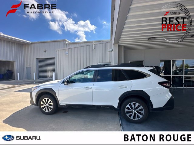Used 2024 Subaru Outback Premium AWD/4WD image 1
