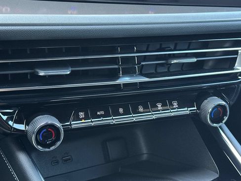New 2026 Chevrolet Traverse LT w/ Enhanced Driving Package FWD image 22