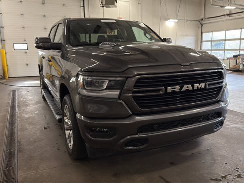 Used 2023 RAM 1500 Laramie AWD/4WD image 3