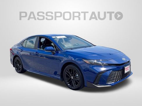 Certified 2025 Toyota Camry SE AWD/4WD image 12