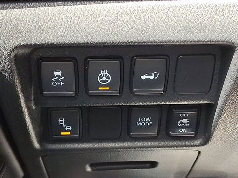 Used 2018 Nissan Pathfinder SL w/ SL Premium Package image 27