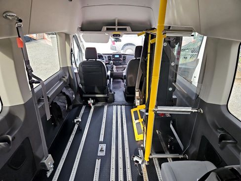 Used 2020 Ford Transit 350 XL image 36