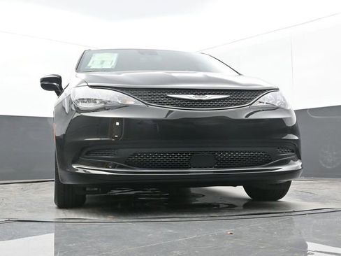 New 2025 Chrysler Voyager LX image 61