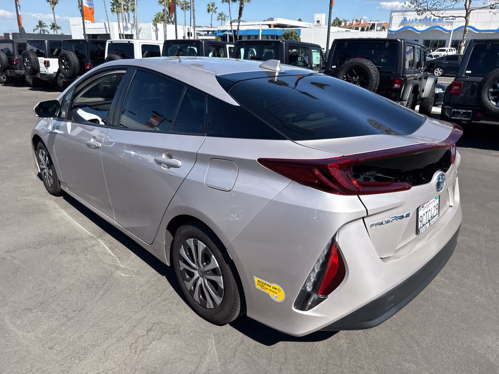 Used 2022 Toyota Prius Prime XLE FWD image 17