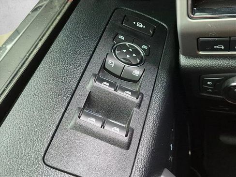 Used 2019 Ford F250 Platinum w/ Platinum Ultimate Package AWD/4WD image 7