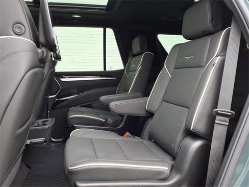 New 2026 Cadillac Escalade Luxury image 7