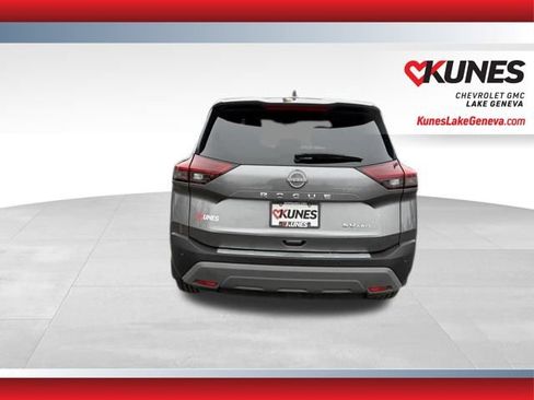 Used 2023 Nissan Rogue SV image 5