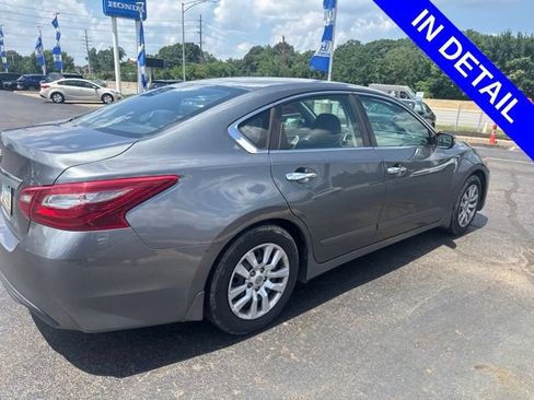 Used 2018 Nissan Altima 2.5 S w/ S Convenience Package FWD image 5