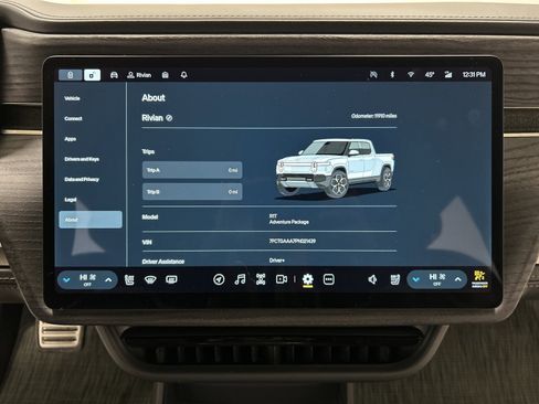 Used 2023 Rivian R1T Adventure image 27