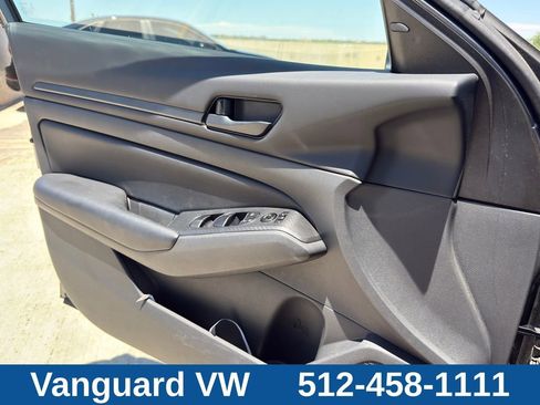 Used 2025 Nissan Altima 2.5 S FWD image 23