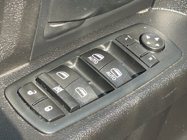 Used 2017 RAM 1500 Express AWD/4WD image 25