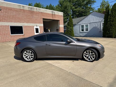 Used 2013 Hyundai Genesis 2.0T RWD image 4
