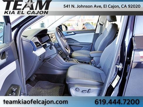 Used 2024 Volkswagen Taos SE image 14