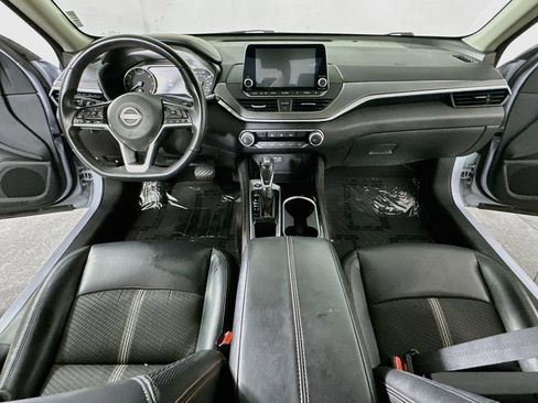 Used 2024 Nissan Altima 2.5 SR FWD image 16