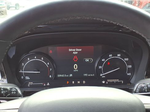 Used 2022 Lincoln Corsair AWD w/ Premium Package image 16