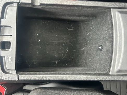 Used 2021 Jeep Grand Cherokee Limited image 25