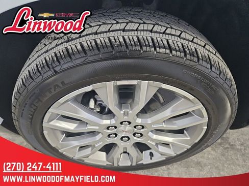 New 2026 GMC Acadia Denali w/ Super Cruise Package FWD image 6