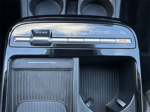 Certified 2025 Hyundai Tucson Limited image 17