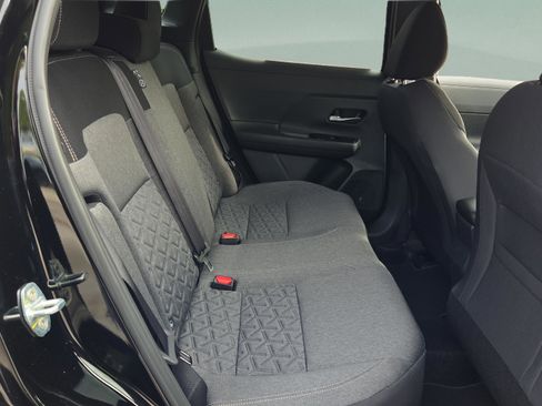 New 2026 Nissan Kicks SV w/ SV Premium Package FWD image 14