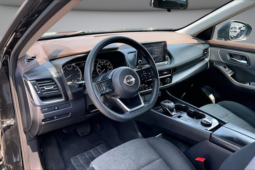 Used 2023 Nissan Rogue SV AWD/4WD image 17