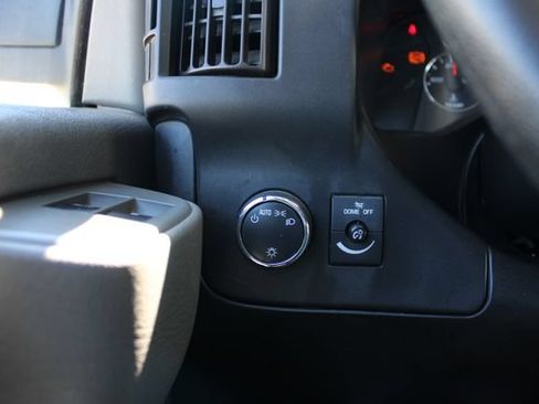 Used 2018 GMC Savana 2500 Extended RWD image 10