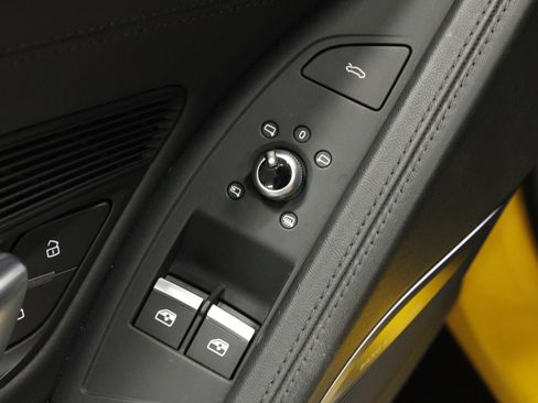 Used 2022 Audi R8 V10 performance RWD image 38