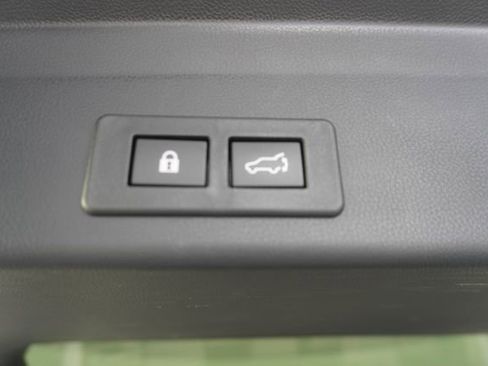 Certified 2025 Subaru Ascent Premium AWD/4WD image 38