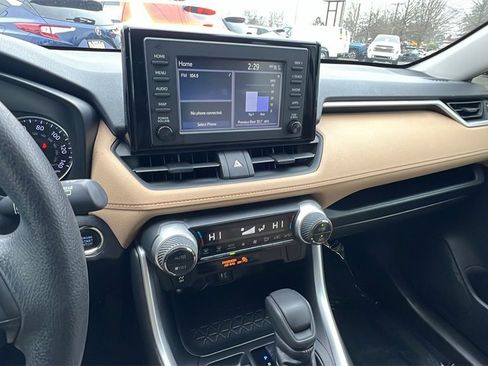 Used 2019 Toyota RAV4 XLE image 27