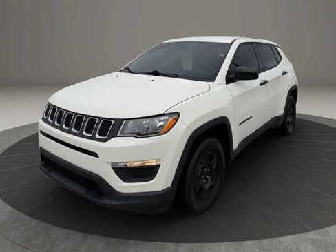 Used 2018 Jeep Compass Sport FWD image 3
