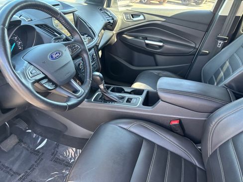 Used 2017 Ford Escape Titanium image 22