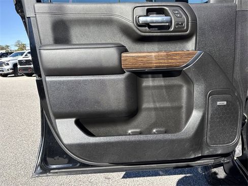 Used 2021 Chevrolet Silverado 2500 High Country w/ Z71 Off-Road Package image 33