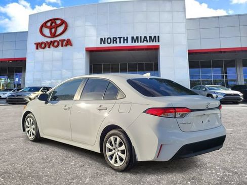 Used 2025 Toyota Corolla LE FWD image 3