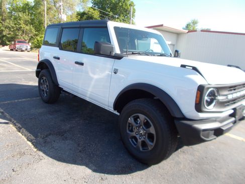 Used 2025 Ford Bronco Big Bend AWD/4WD image 2