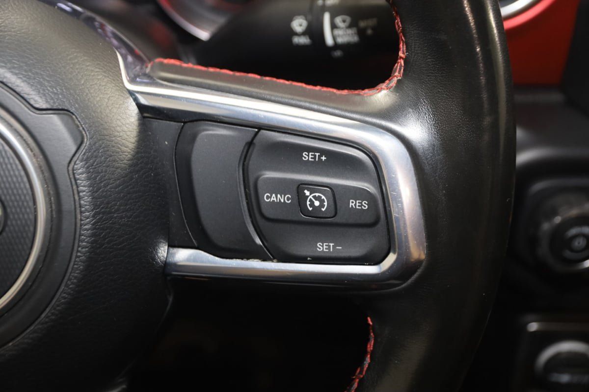 Used 2022 Jeep Gladiator Rubicon w/ Cold Weather Group AWD/4WD image 28
