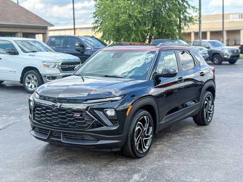 Used 2025 Chevrolet TrailBlazer RS w/ Convenience Package FWD image 7