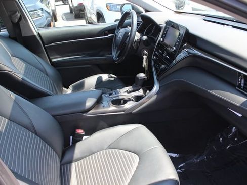 Used 2021 Toyota Camry SE AWD/4WD image 32