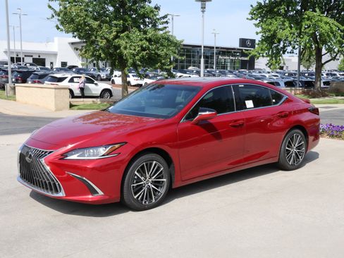 Used 2025 Lexus ES 300h w/ Premium Package FWD image 5