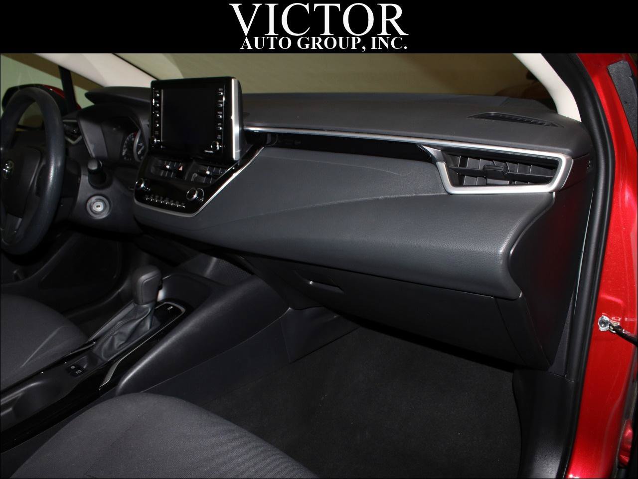Used 2021 Toyota Corolla LE FWD image 31