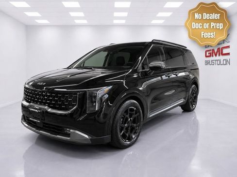 Used 2026 Kia Carnival SX w/ SX Dark Edition Package FWD image 2