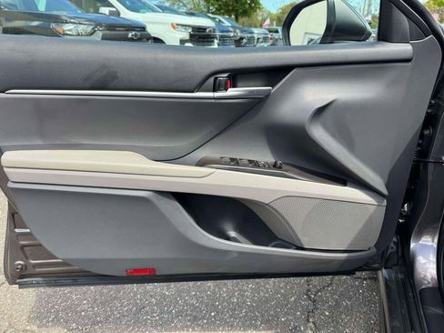 Used 2023 Toyota Camry SE AWD/4WD image 18