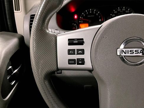 Used 2020 Nissan Frontier SV w/ Midnight Edition Floor Mats image 10