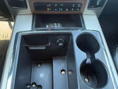 Used 2014 RAM 1500 Laramie w/ Convenience Group image 25