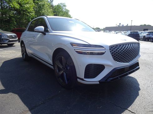 New 2025 Genesis GV70 2.5T w/ Sport Prestige Package image 7