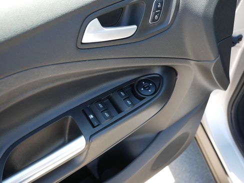 Used 2017 Ford Escape SE AWD/4WD image 19