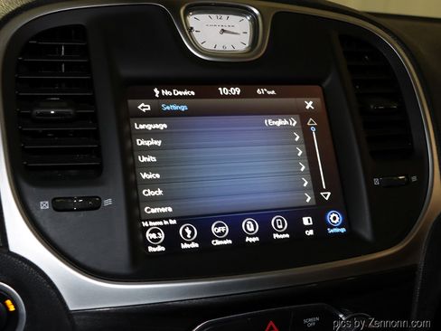 Used 2018 Chrysler 300 Touring image 21