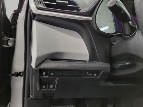 Used 2025 Toyota Sienna LE image 10