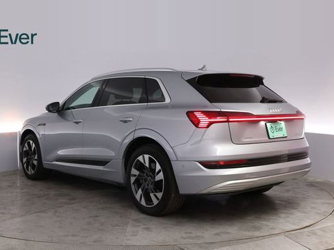 Used 2023 Audi e-tron Premium Plus w/ Premium Plus Package AWD/4WD image 17