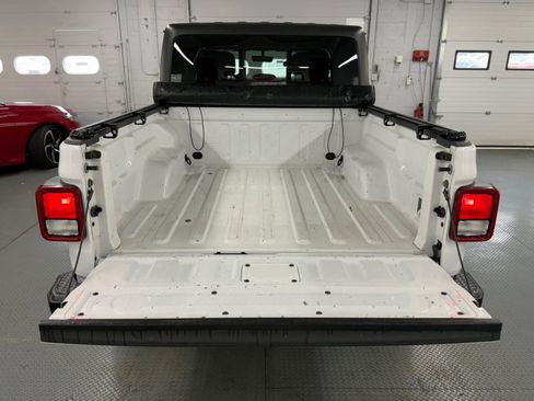 Used 2020 Jeep Gladiator Sport w/ Quick Order Package 24S AWD/4WD image 15